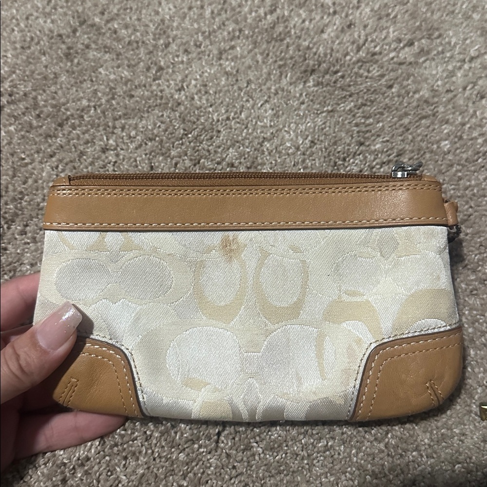 Assorted Wallets Collection with some damage - image 4